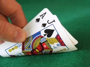 So spielen Sie Blackjack mit der Grundstrategie